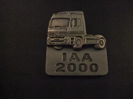Mercedes-Benz IAA 2000 Frankfurt vrachtwagen tentoonstelling zilverkleurig